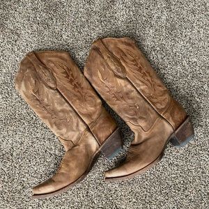 Womens tan Corral Vintage boots size 8
